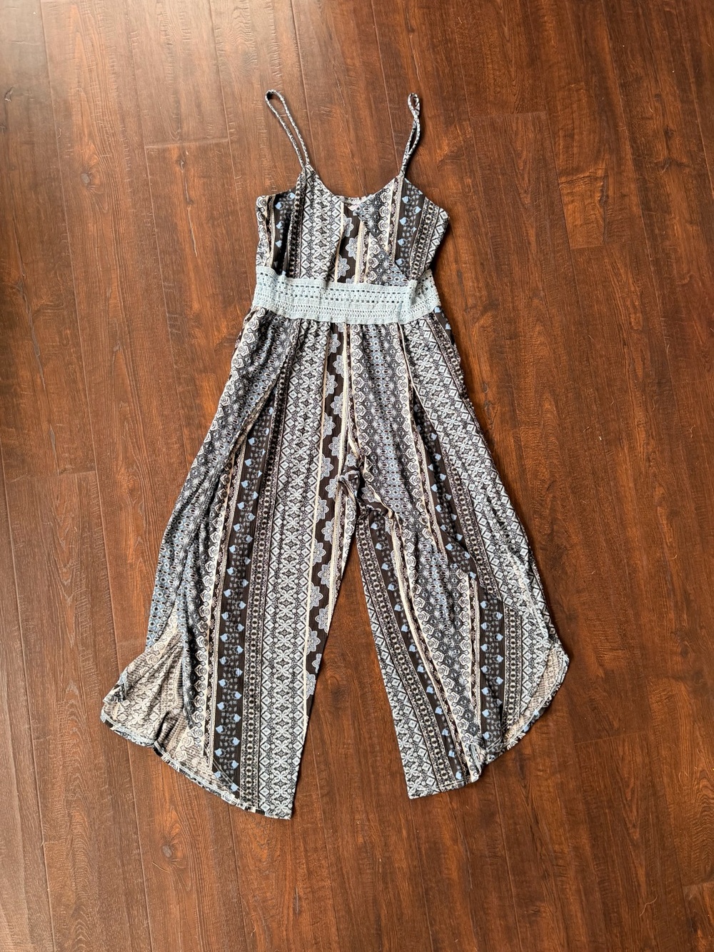 No Boundaries Striped Pattern Wide-Leg Jumpsuit in Blues & Cream